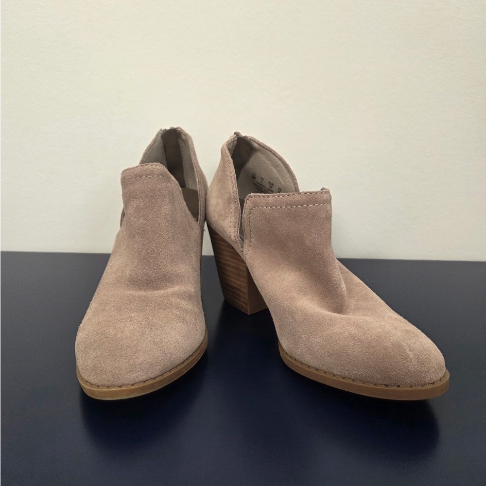 Ankle booties Taupe Suede Ankle Boot Size 6
